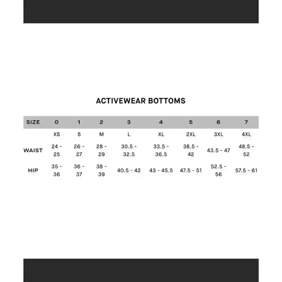 Good American The Electric Feel Crop Leggings - Picture 4 of 9